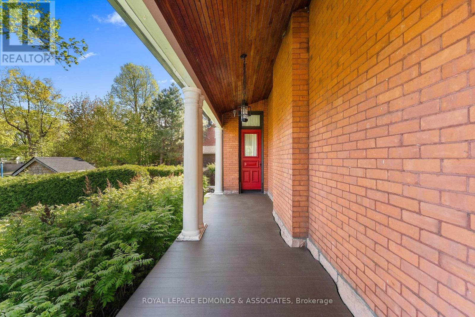 307 MAPLE AVENUE - 41