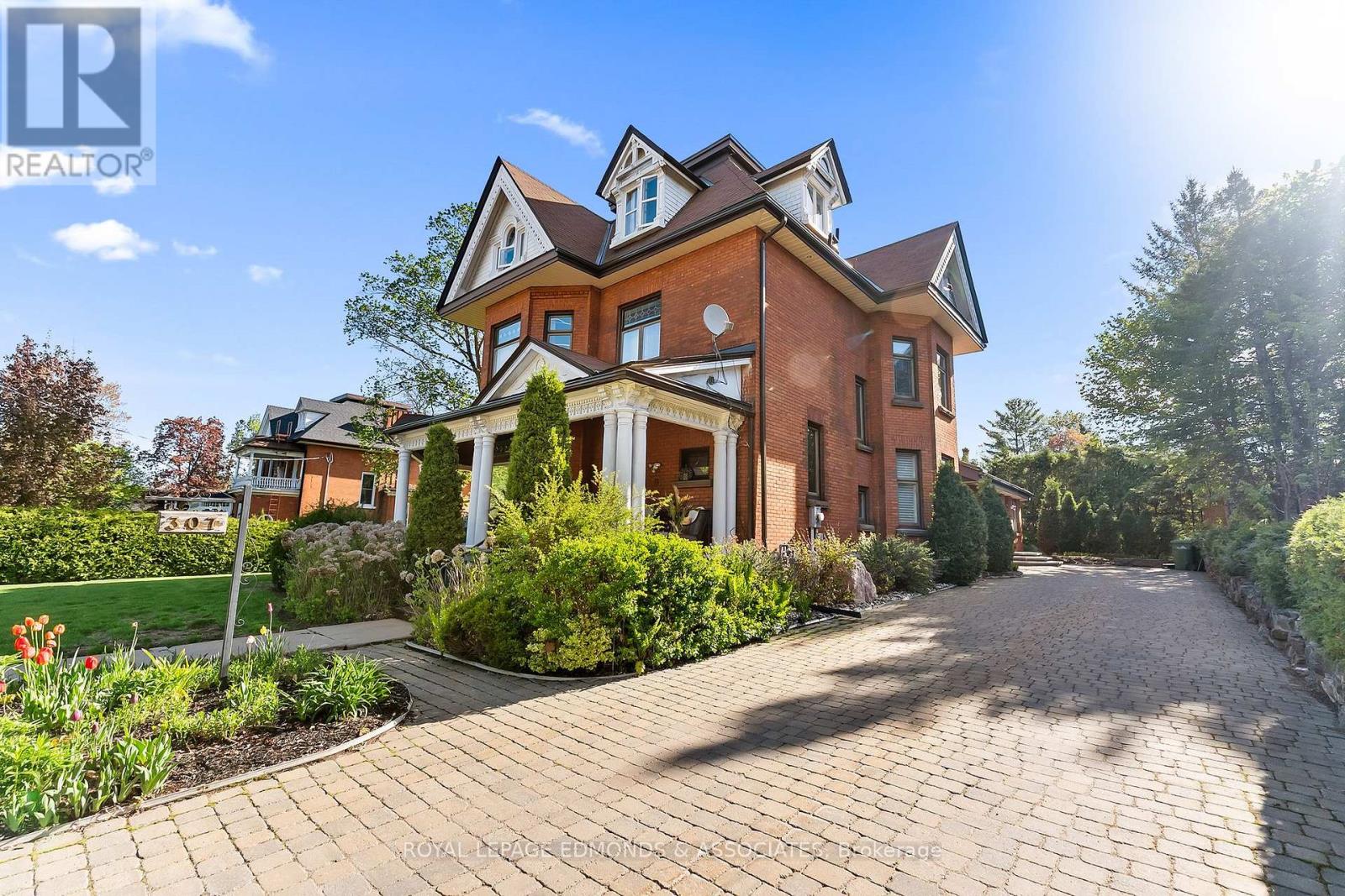 307 MAPLE AVENUE - 47