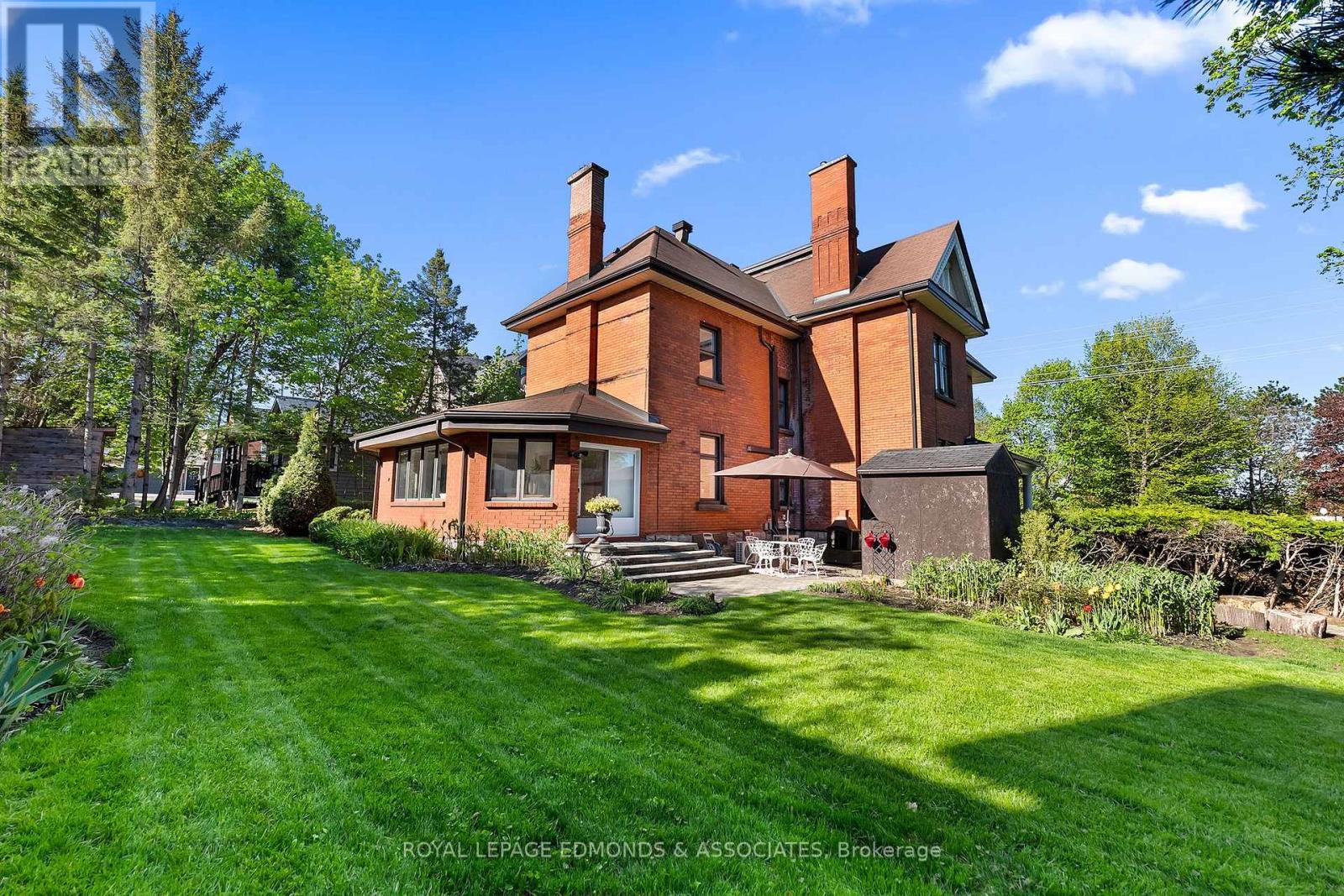 307 MAPLE AVENUE - 42