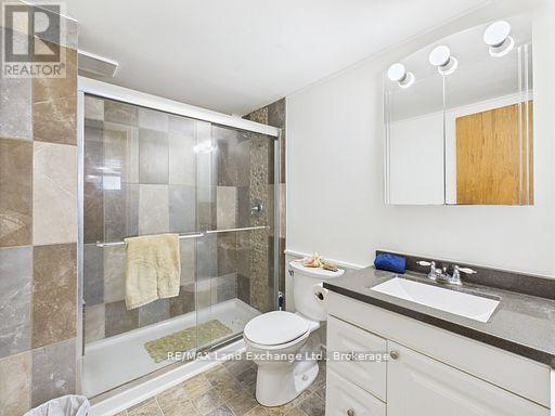 213 HURON ROAD - 22
