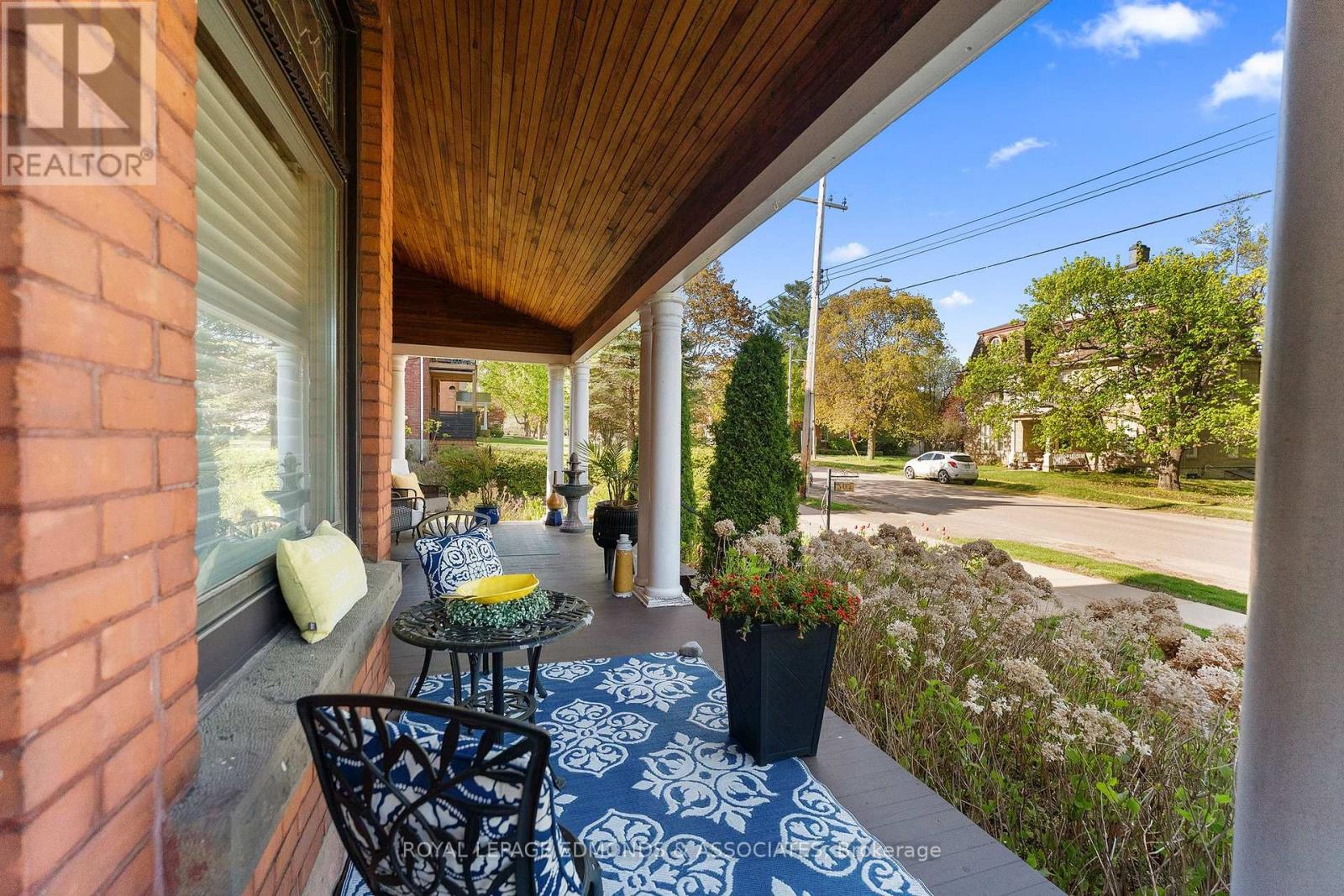 307 MAPLE AVENUE - 40
