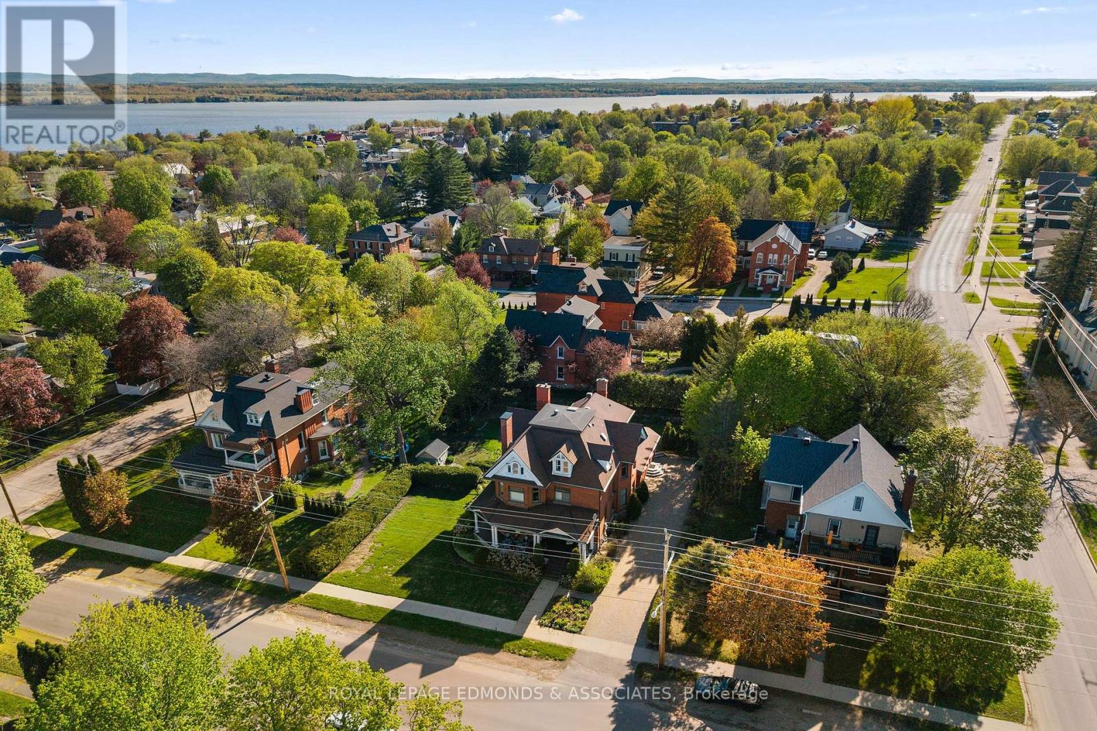 307 MAPLE AVENUE - 49
