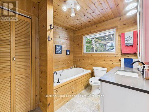 213 HURON ROAD - 16
