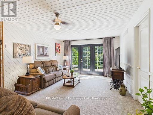213 HURON ROAD - 14