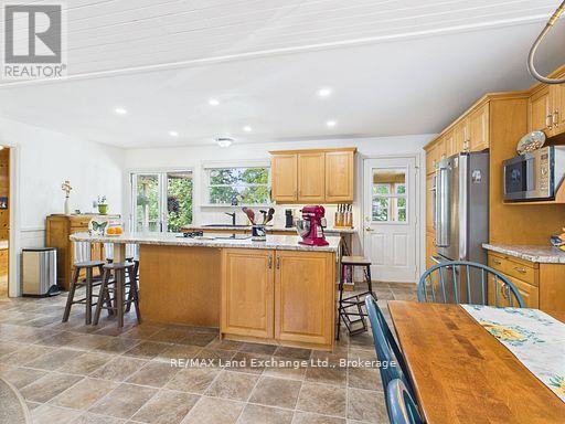 213 HURON ROAD - 9