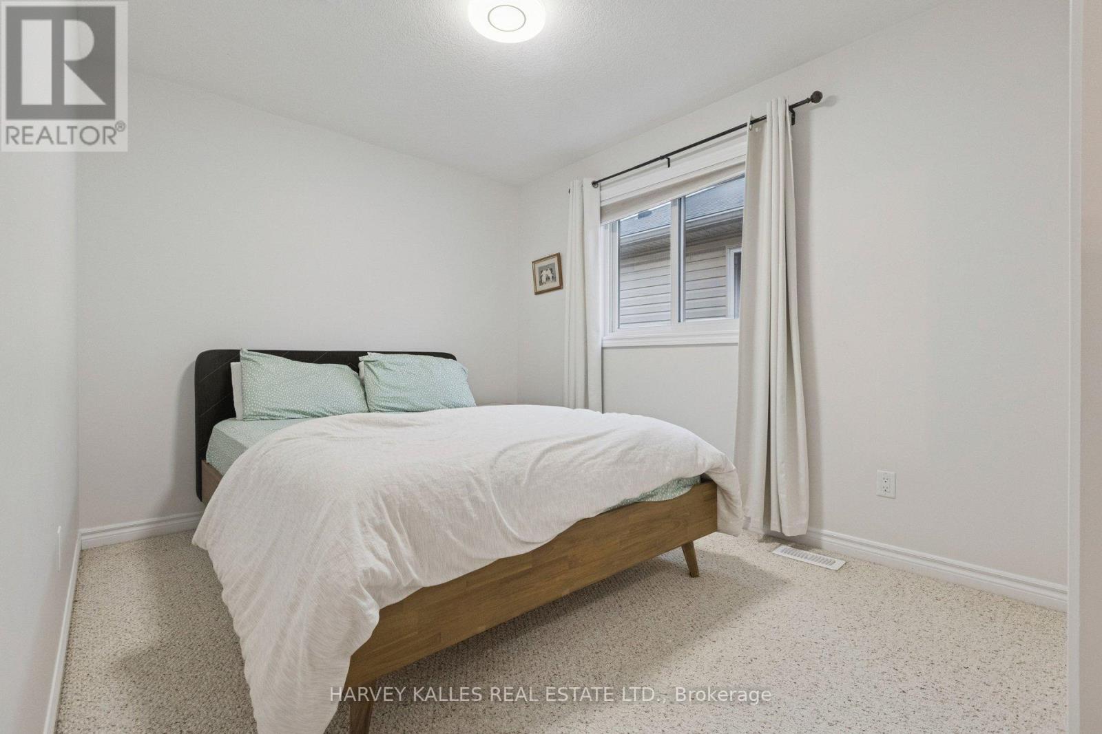 409 TEALBY CRESCENT - 26