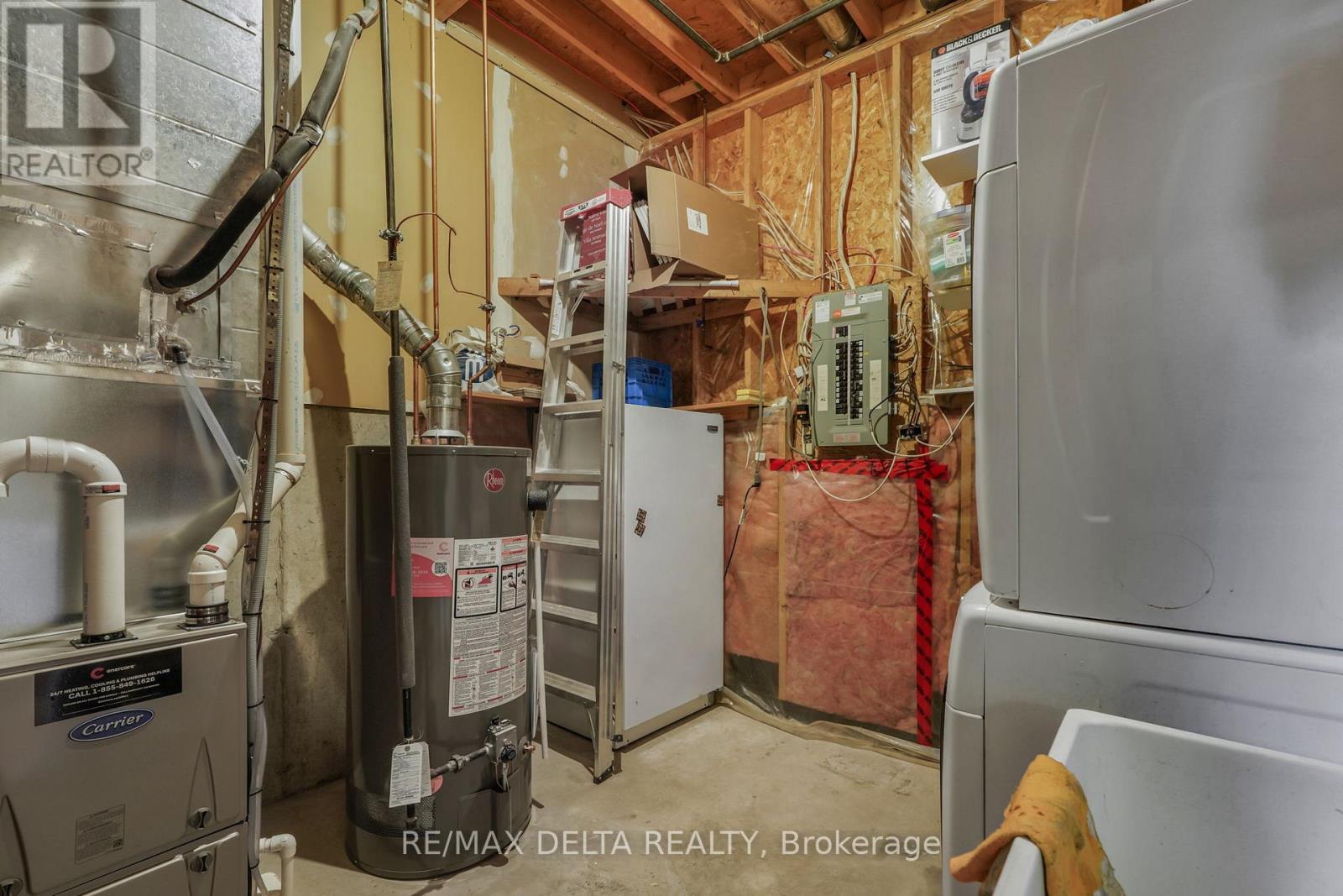 698 BROME CRESCENT - 31