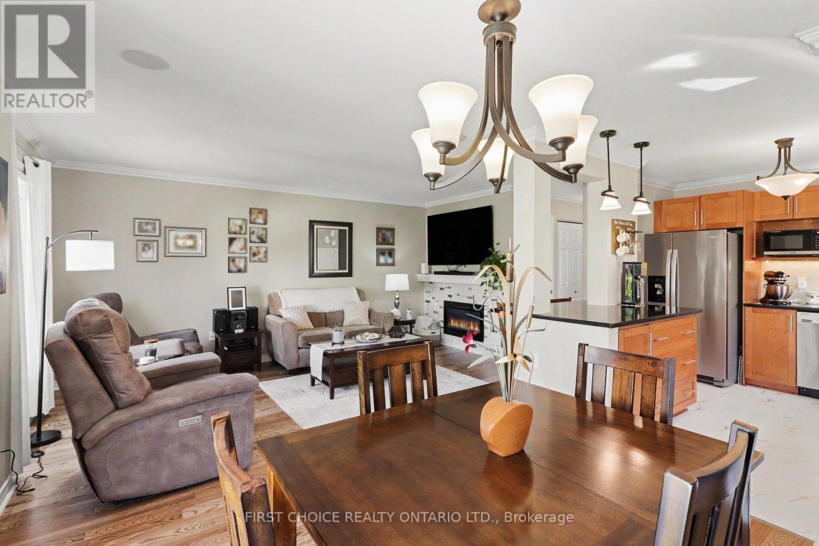 243 SANDRA CRESCENT - 7