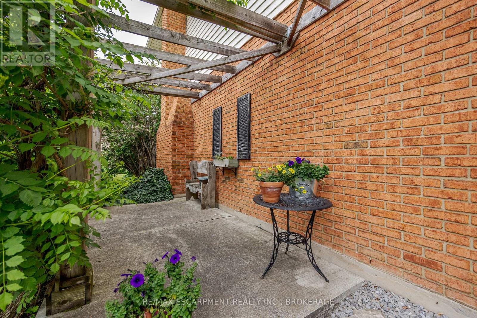 7543 MERRITT AVENUE - 29