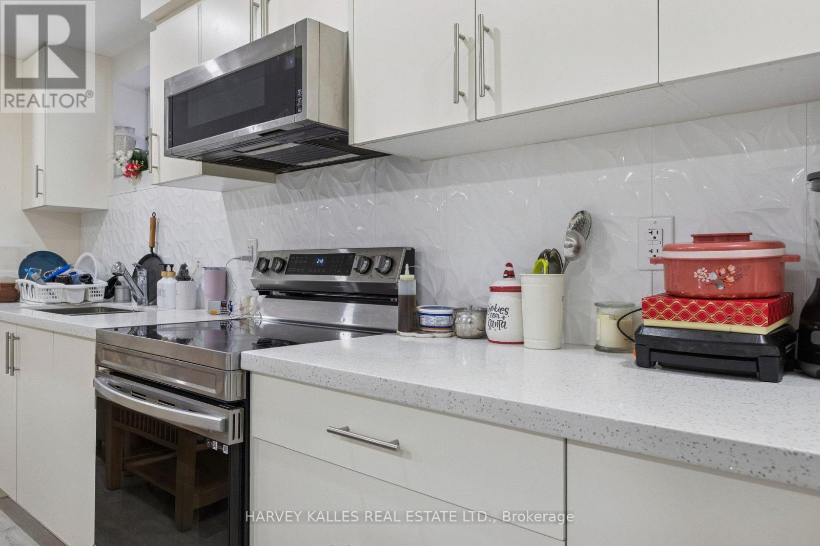 409 TEALBY CRESCENT - 38
