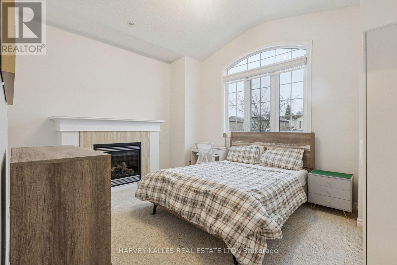 409 TEALBY CRESCENT - 23