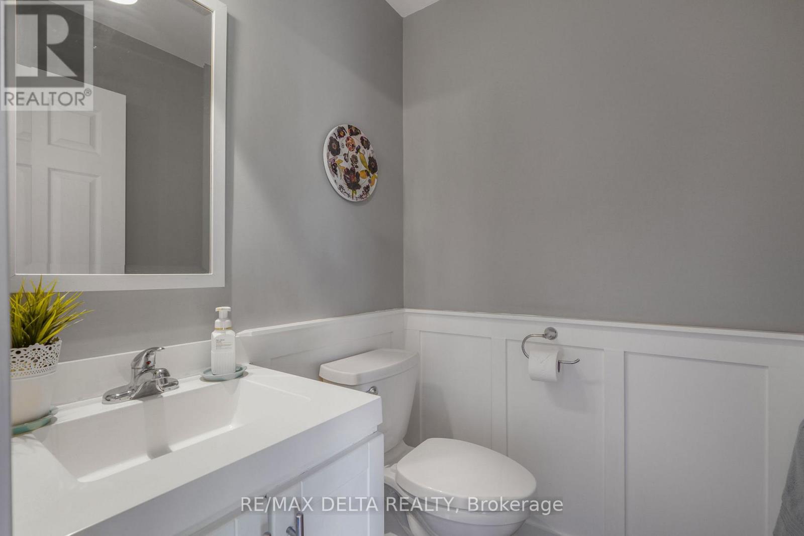 698 BROME CRESCENT - 8
