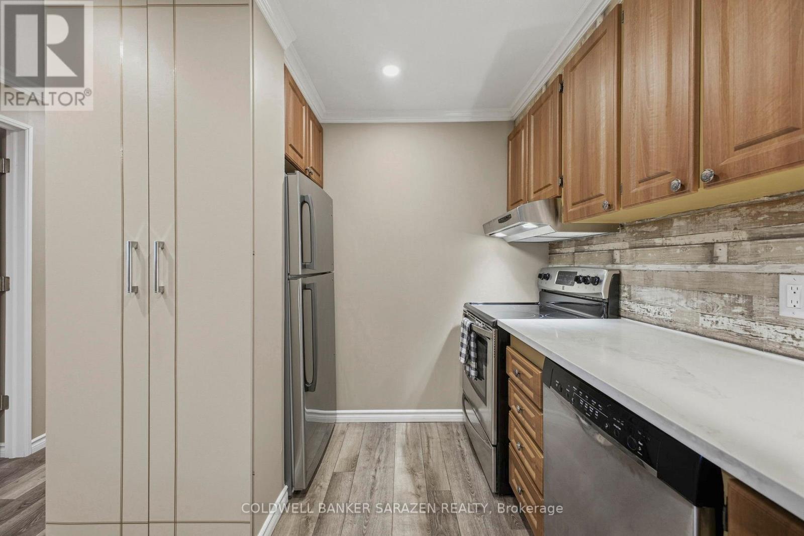 #2102 415 GREENVIEW AVENUE - 14
