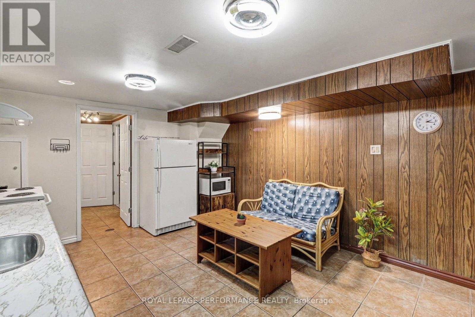 788 DICKENS AVENUE - 21