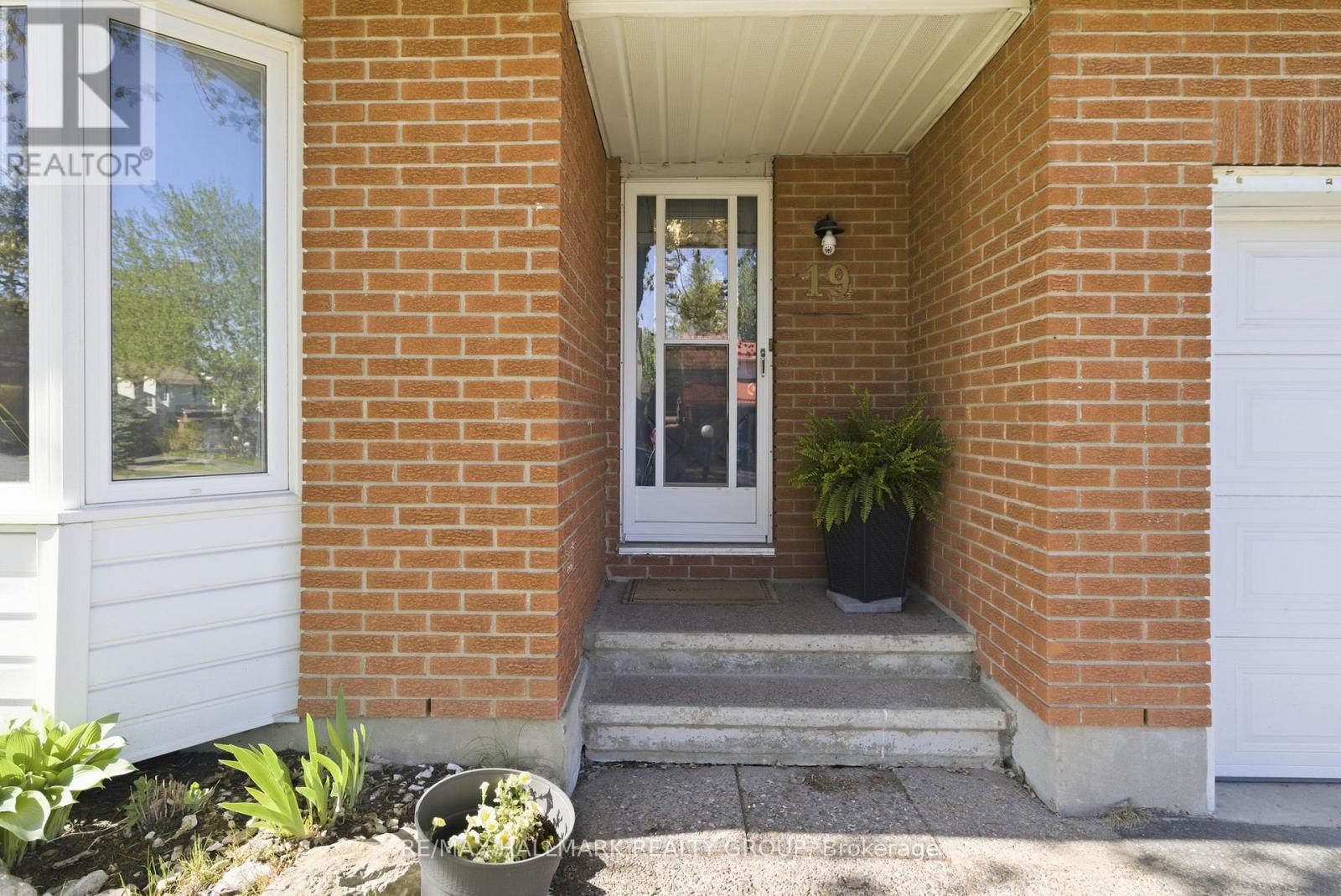 19 BERNIER TERRACE - Image 3