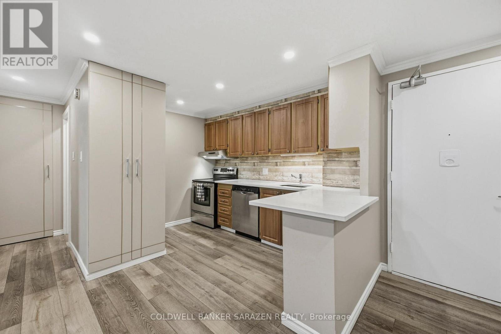 #2102 415 GREENVIEW AVENUE - 13