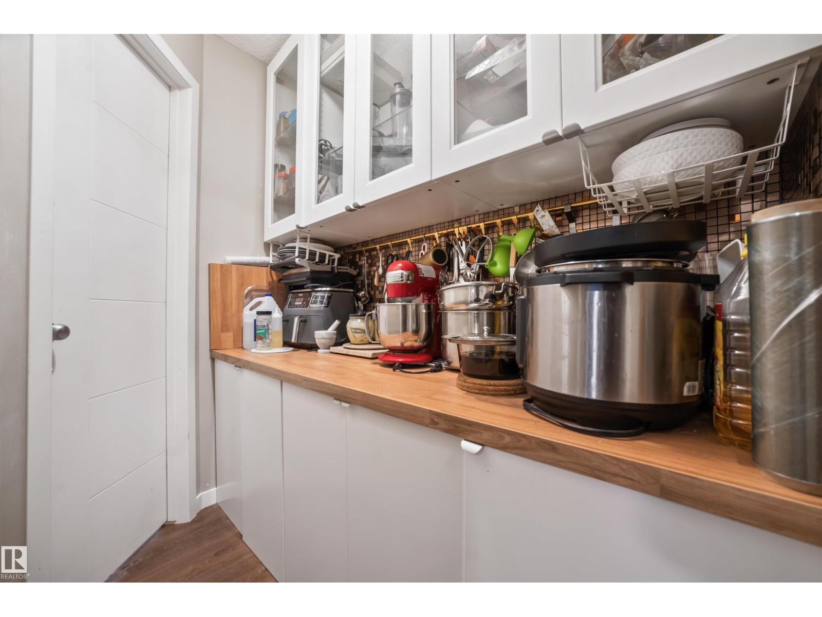 1971 51 Street SW SW - 21