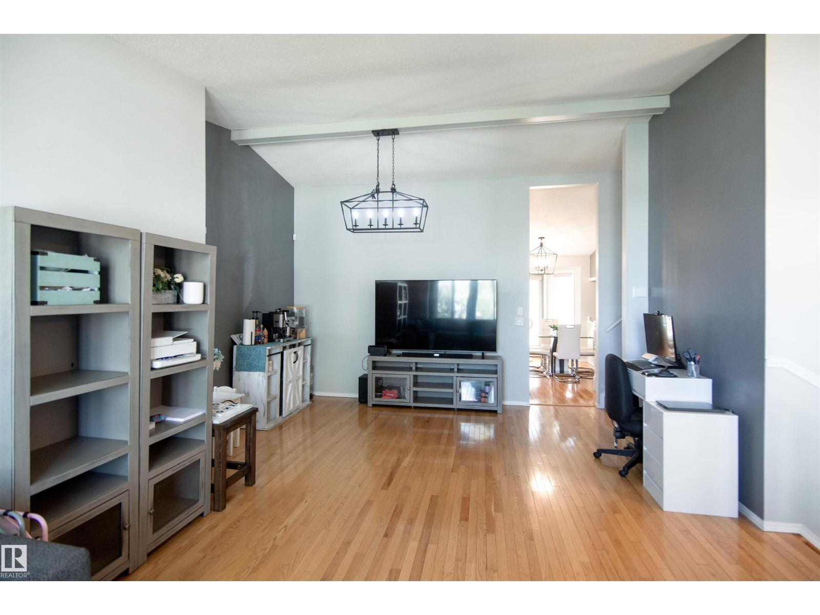 4005 40 ST — photo 10