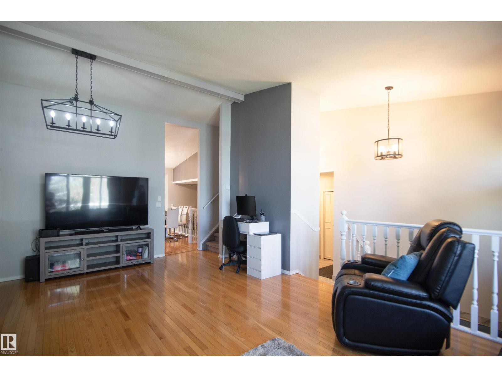 4005 40 ST — photo 11