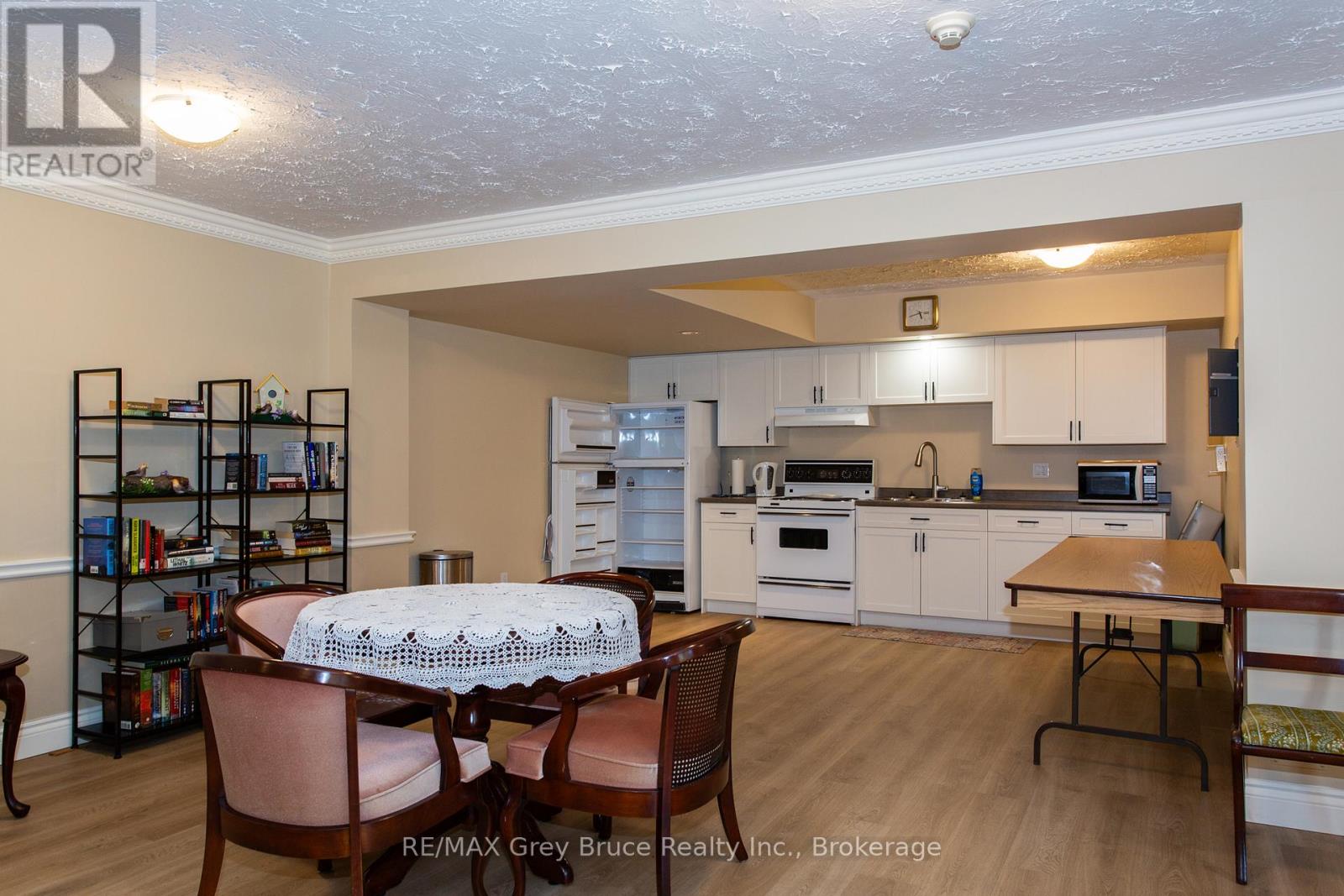#206 125 HINKS STREET - 46