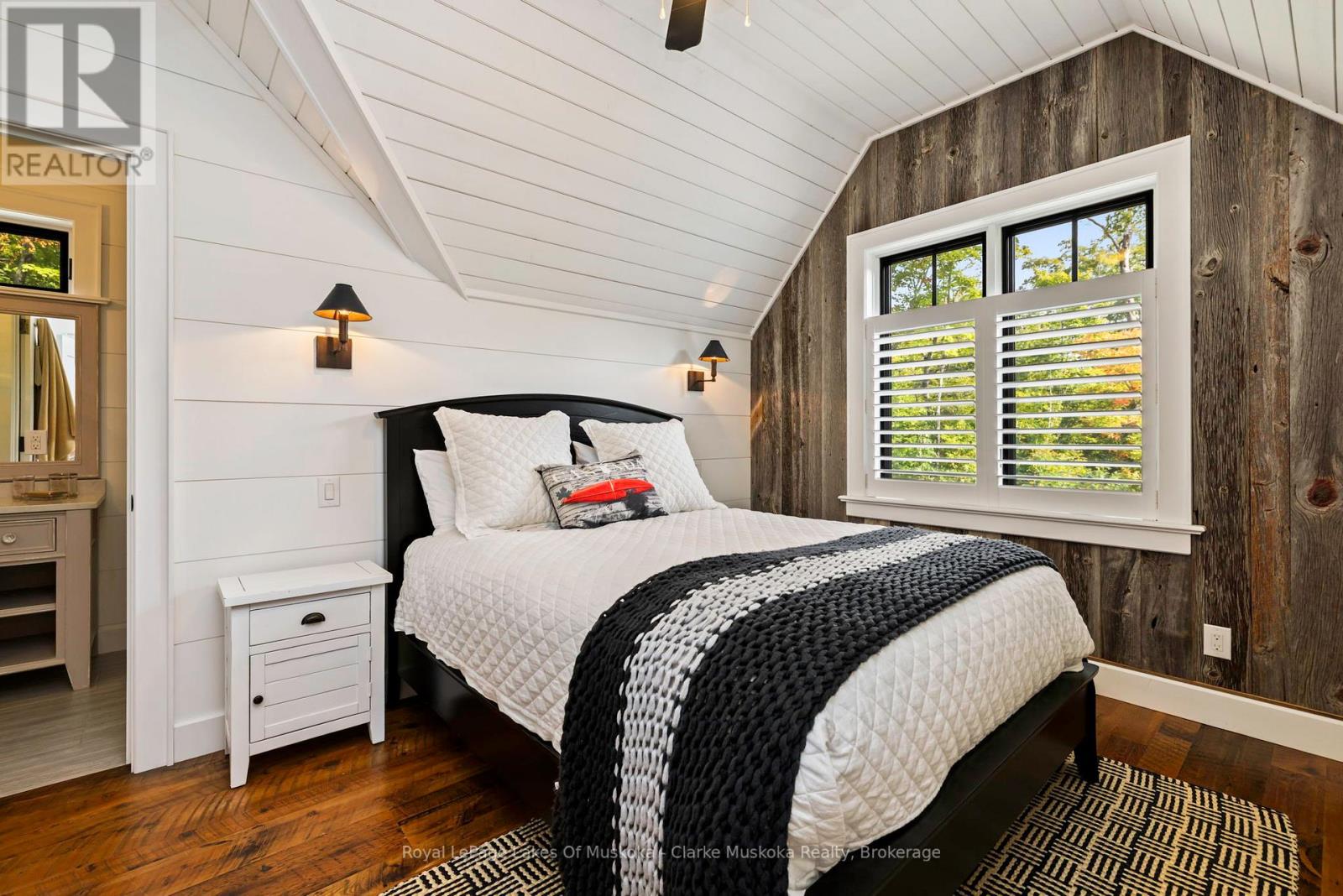 1079 TRILLIUM ROAD - 18