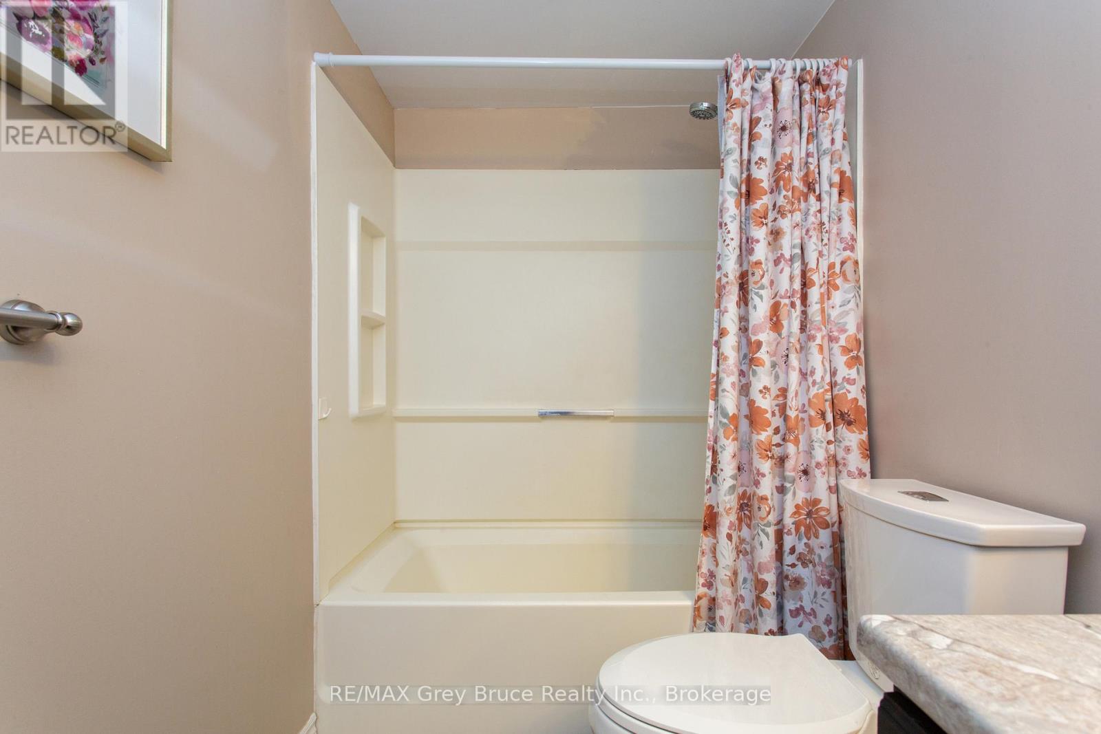 #206 125 HINKS STREET - 33