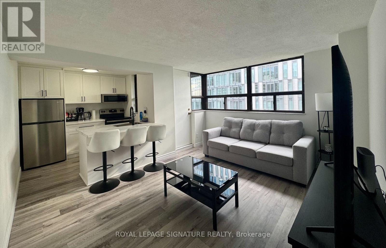 Listing photo of 641 - 53 MCCAUL STREET