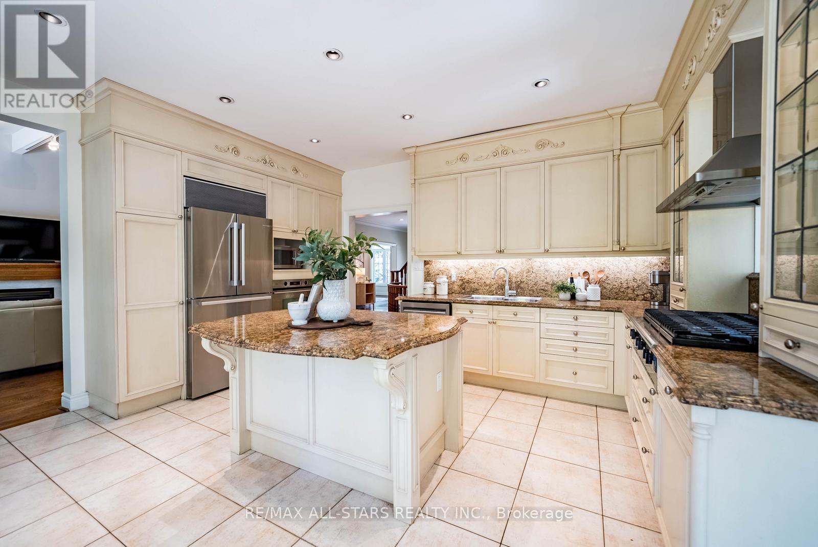 41 DEEPWOOD CRESCENT - 13