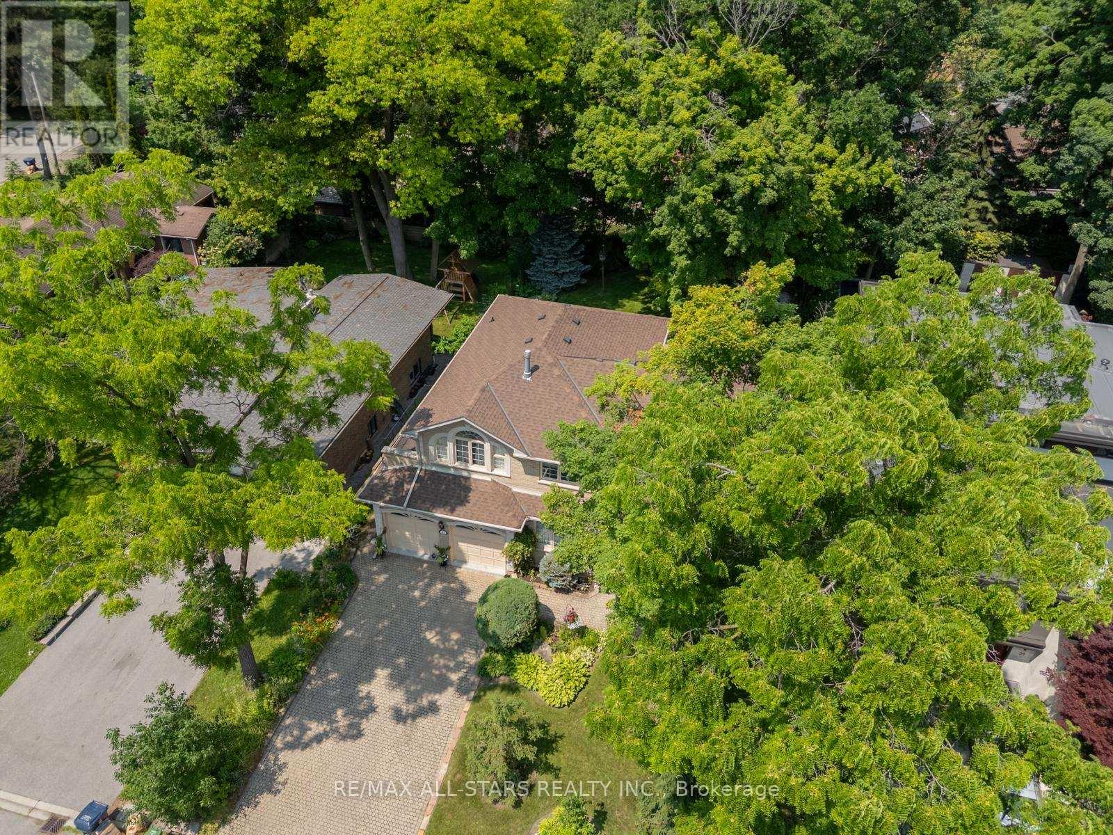 41 DEEPWOOD CRESCENT - 49