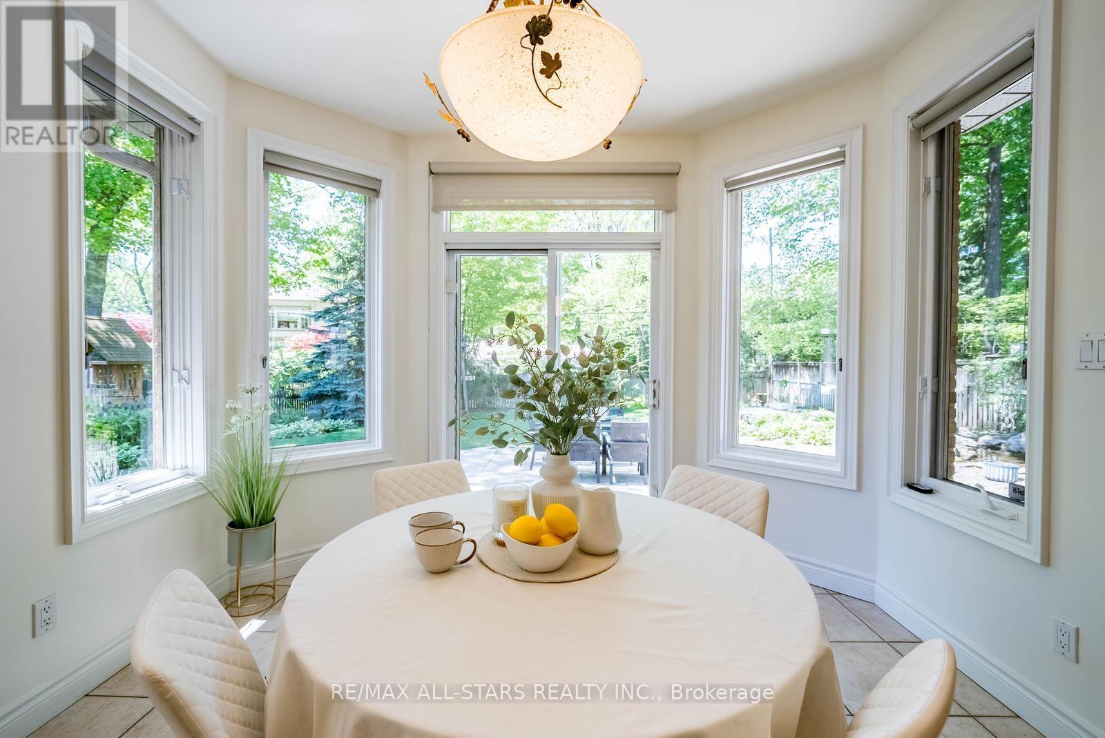 41 DEEPWOOD CRESCENT - 16