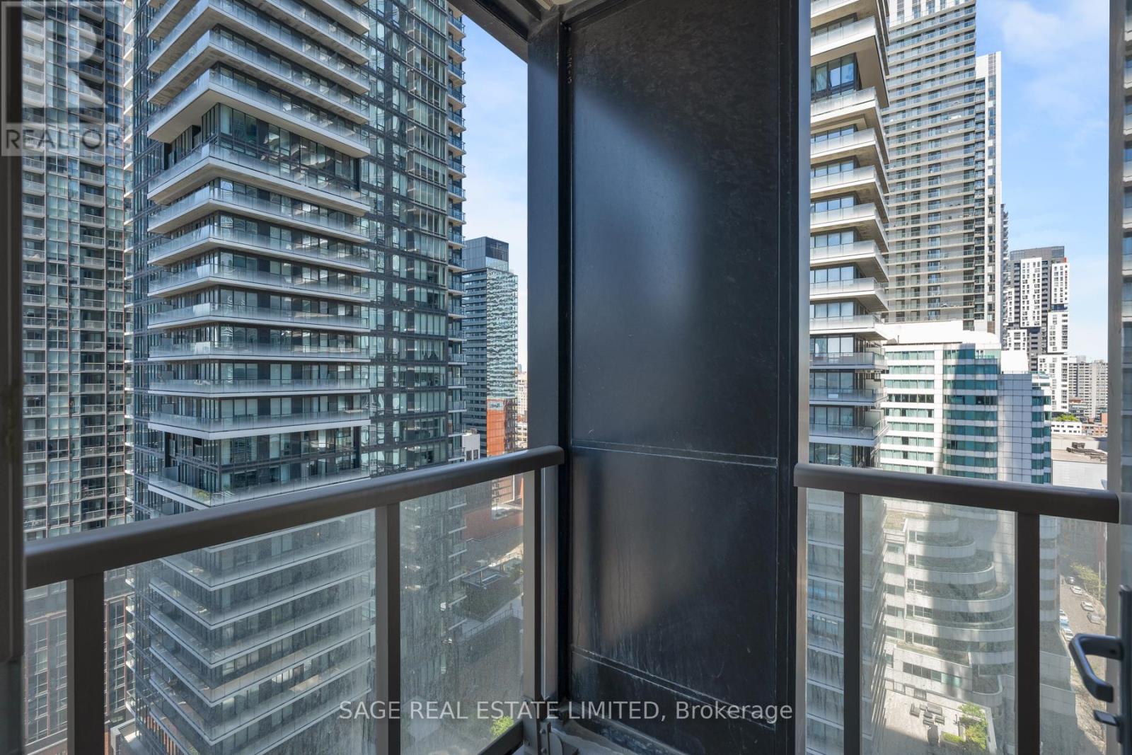 #1712 35 MERCER STREET - 30