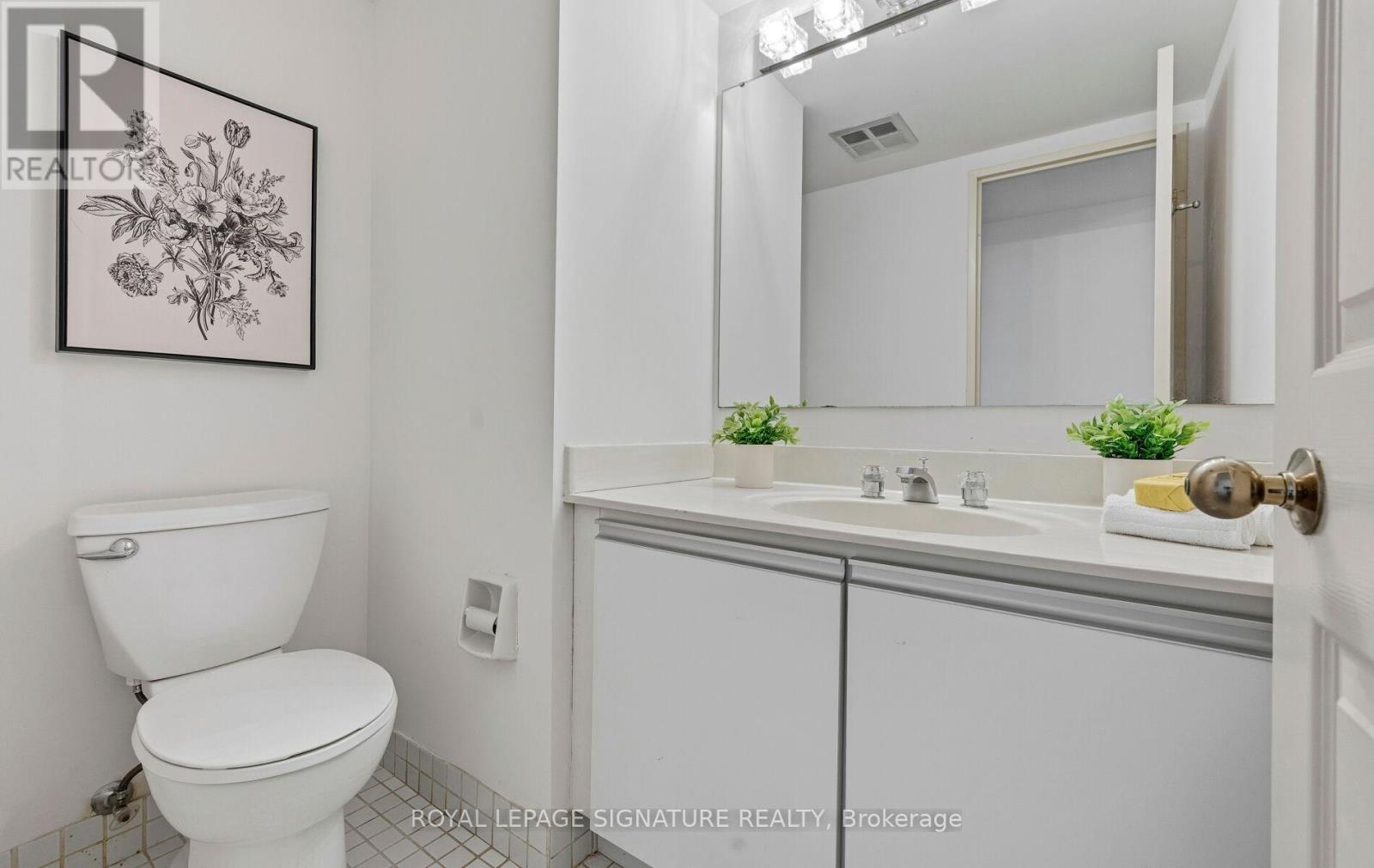 #805 3 CONCORDE PLACE - 25
