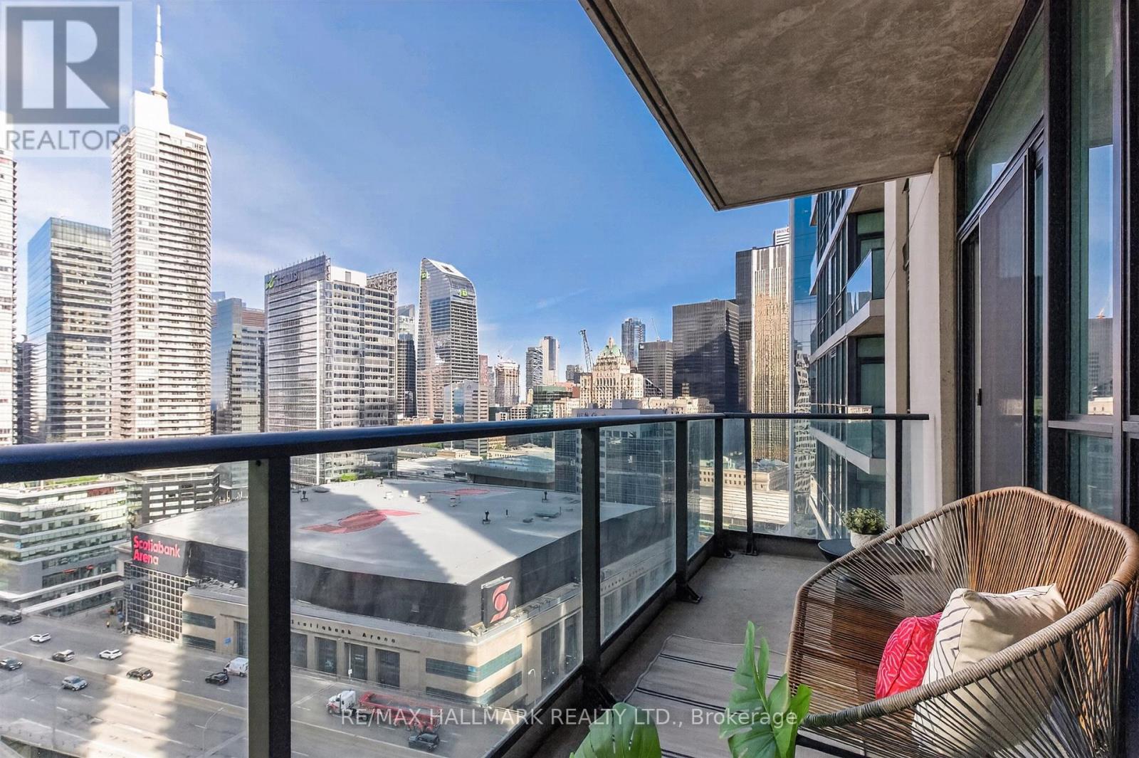 #2211 18 HARBOUR STREET - 18