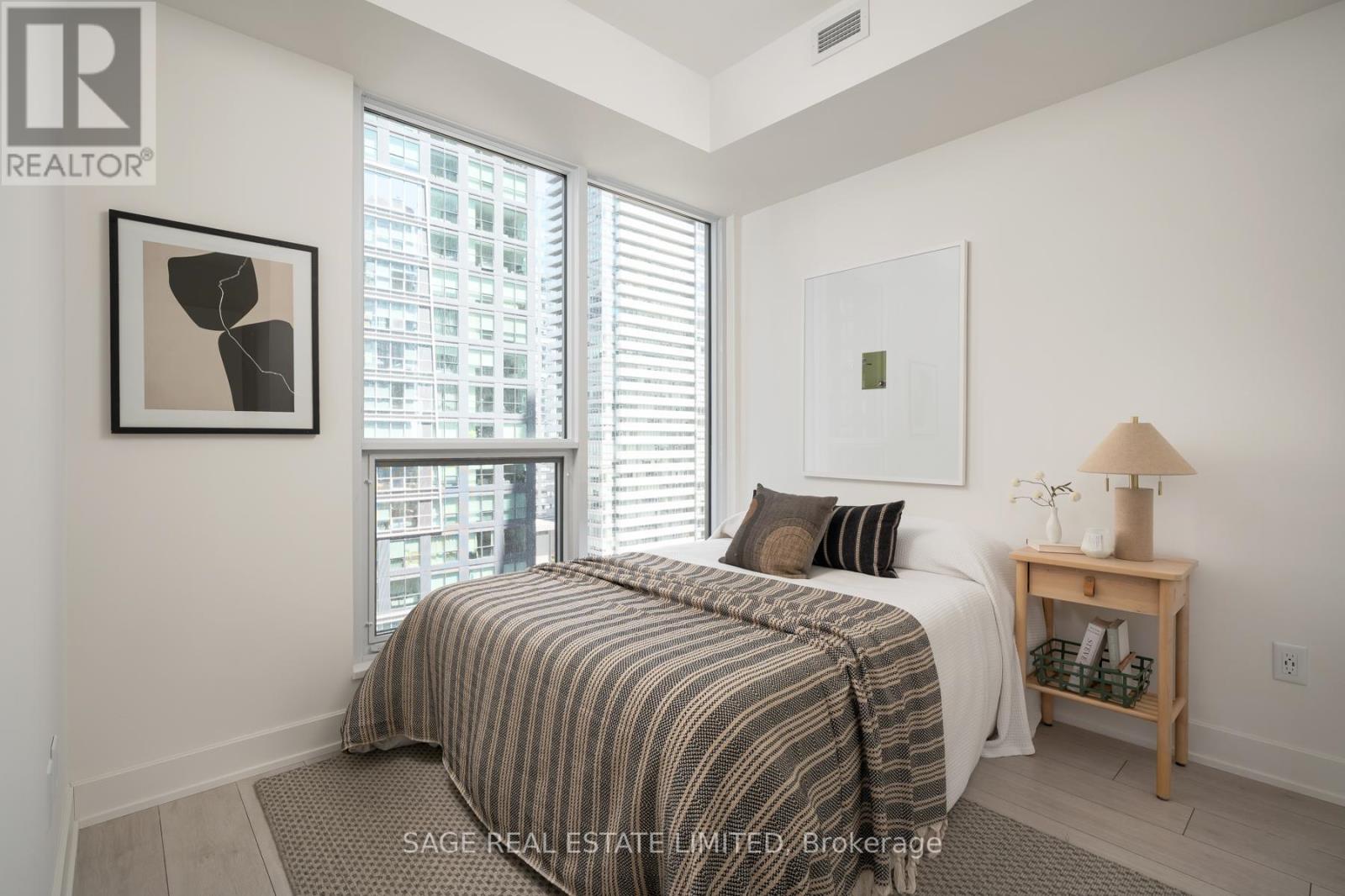 #1712 35 MERCER STREET - 23