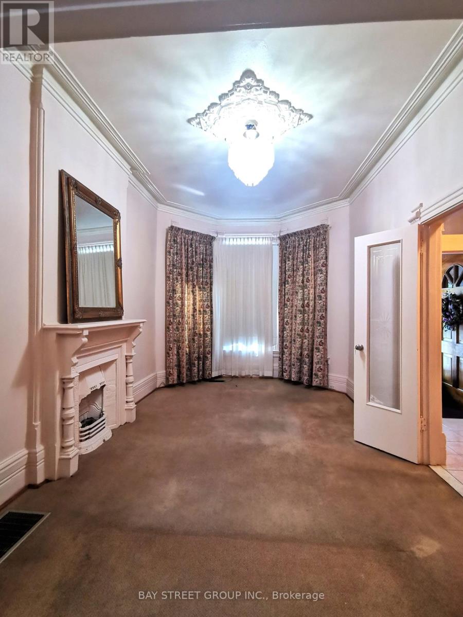 35 BORDEN STREET - 4
