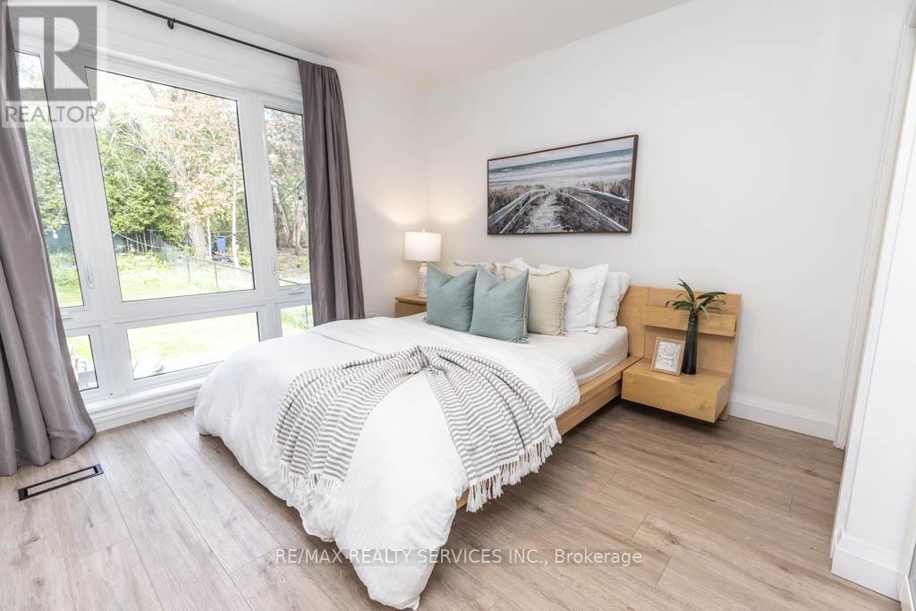 126 ROEBUCK DRIVE - 12