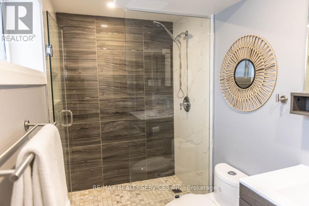 126 ROEBUCK DRIVE - 22