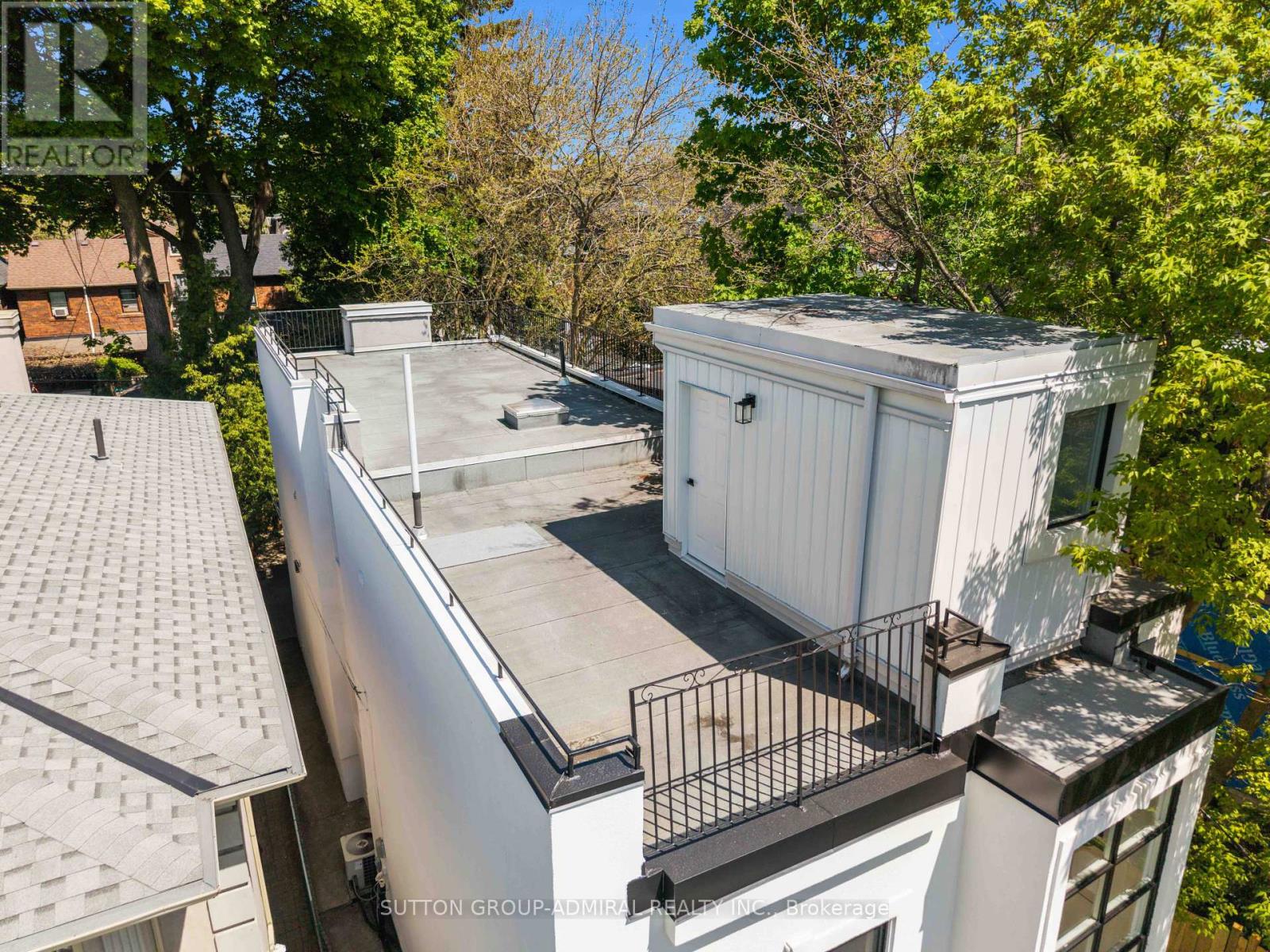 35 BEECHWOOD DRIVE - 39