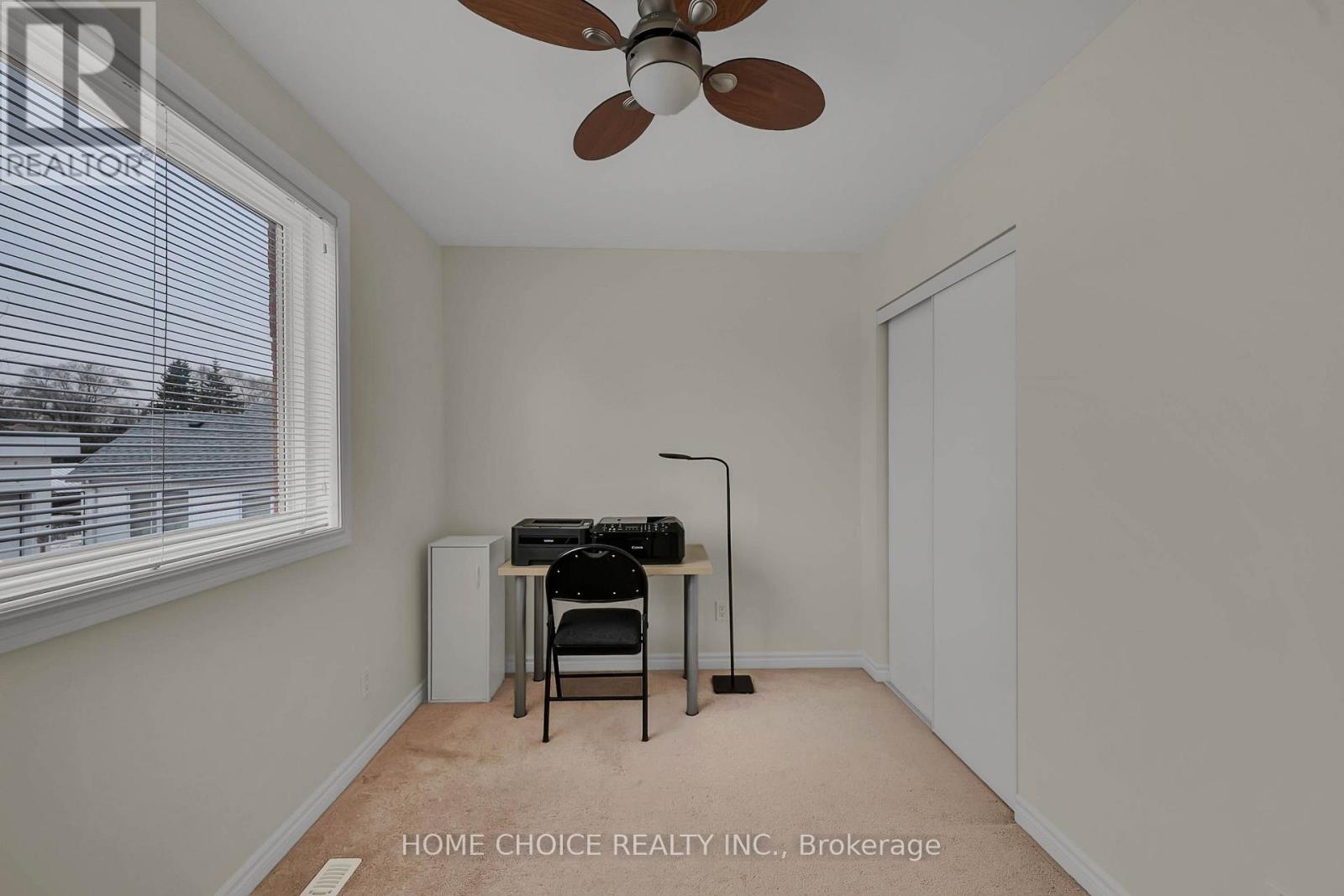 #121 10 FAIRWOOD CRESCENT - 16