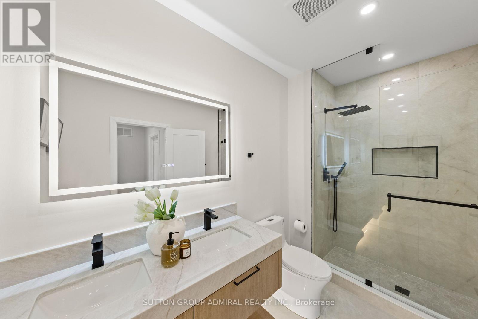 35 BEECHWOOD DRIVE - 27