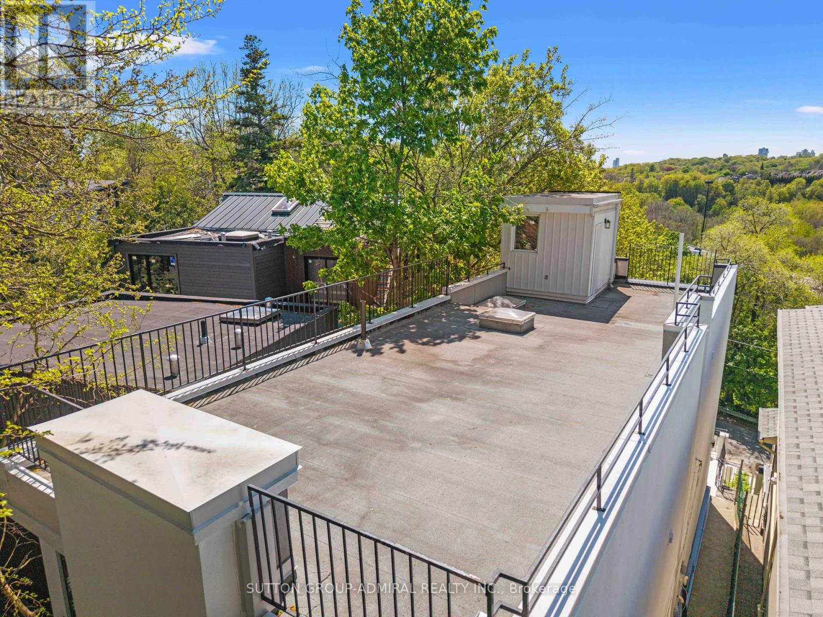 35 BEECHWOOD DRIVE - 38
