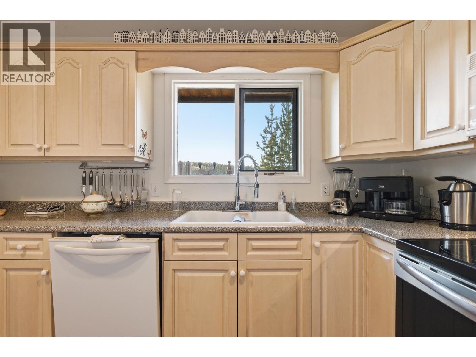 6693 SVEN ROAD - 26