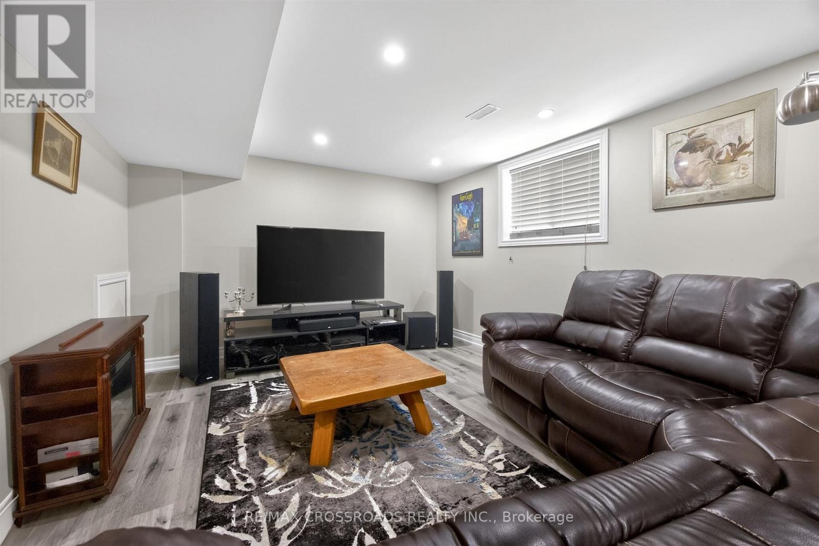 586 OLDMAN ROAD - 20
