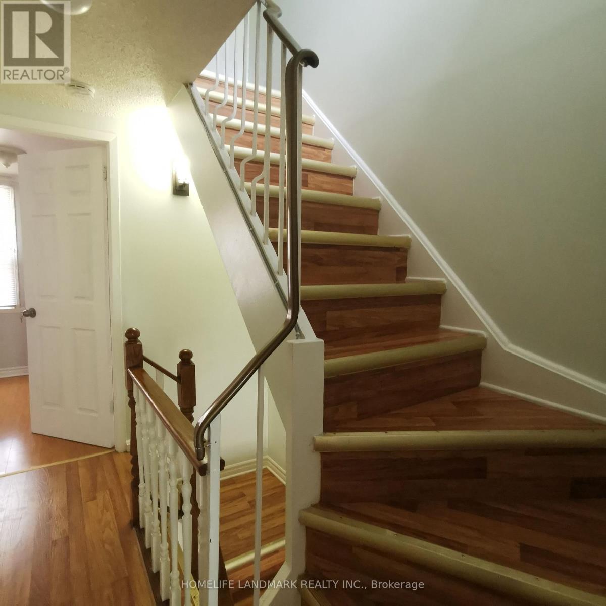#123 275 BROADVIEW AVENUE - 7