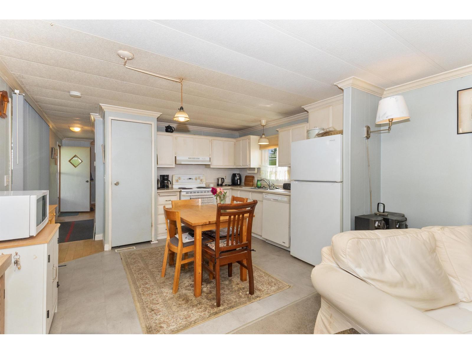 9 27111 0 AVENUE, Langley