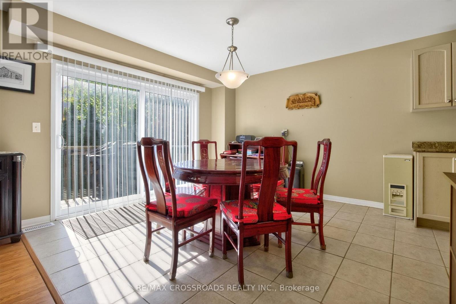 586 OLDMAN ROAD - 9