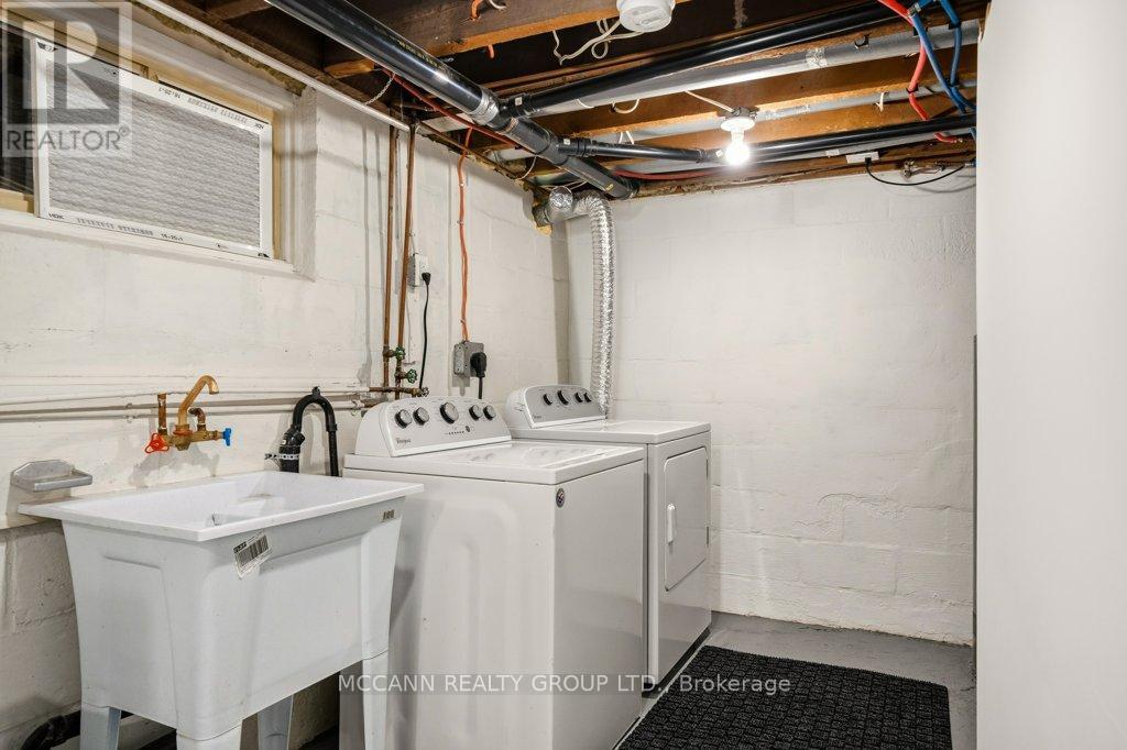 124 SCARBORO CRESCENT - 43