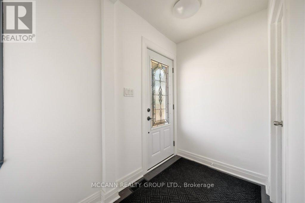 124 SCARBORO CRESCENT - 4