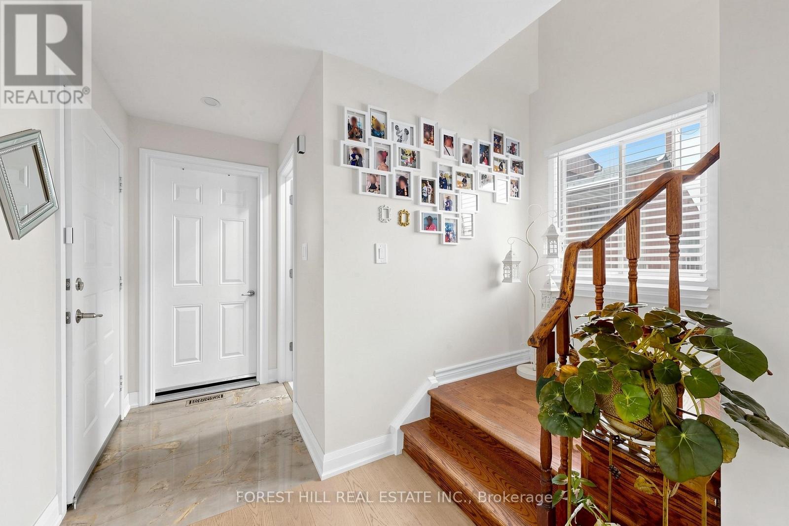 44 LUND STREET N - 22