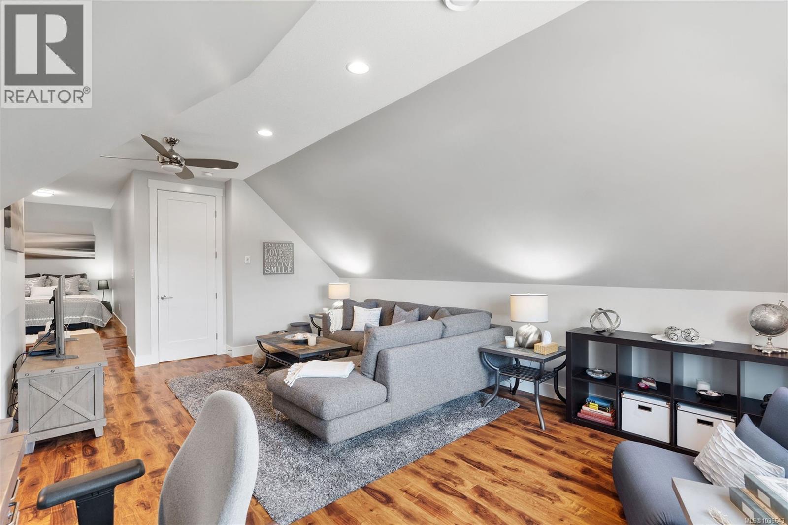 694 Lowry's Rd, French Creek